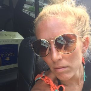 Meet your Posher, Christin