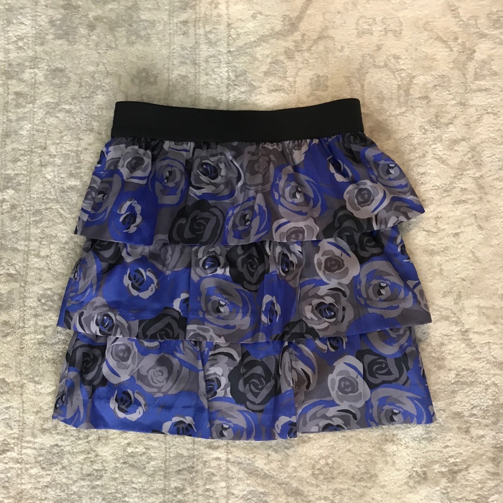 Dark floral skirt from Banana Republic size 0