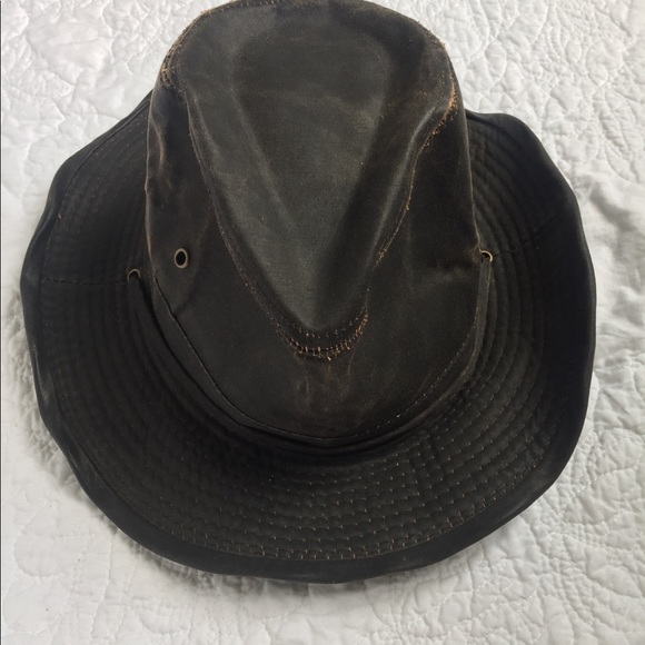 Conner | Accessories | Bounty Hunter 