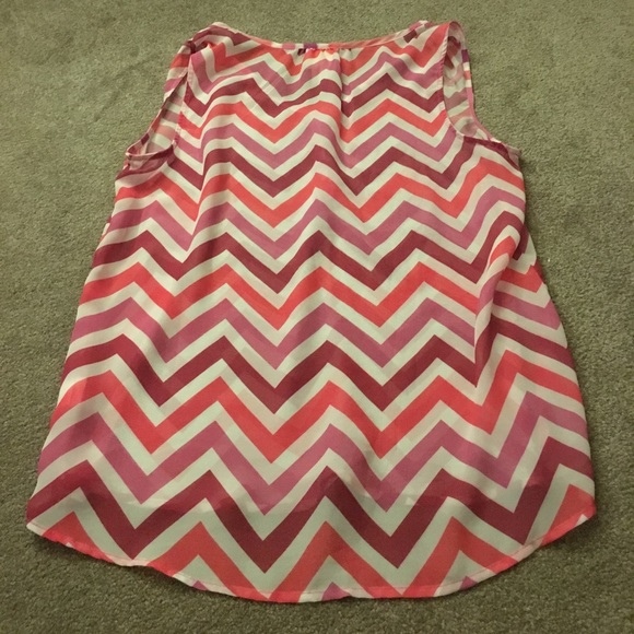 Top - Picture 2 of 2