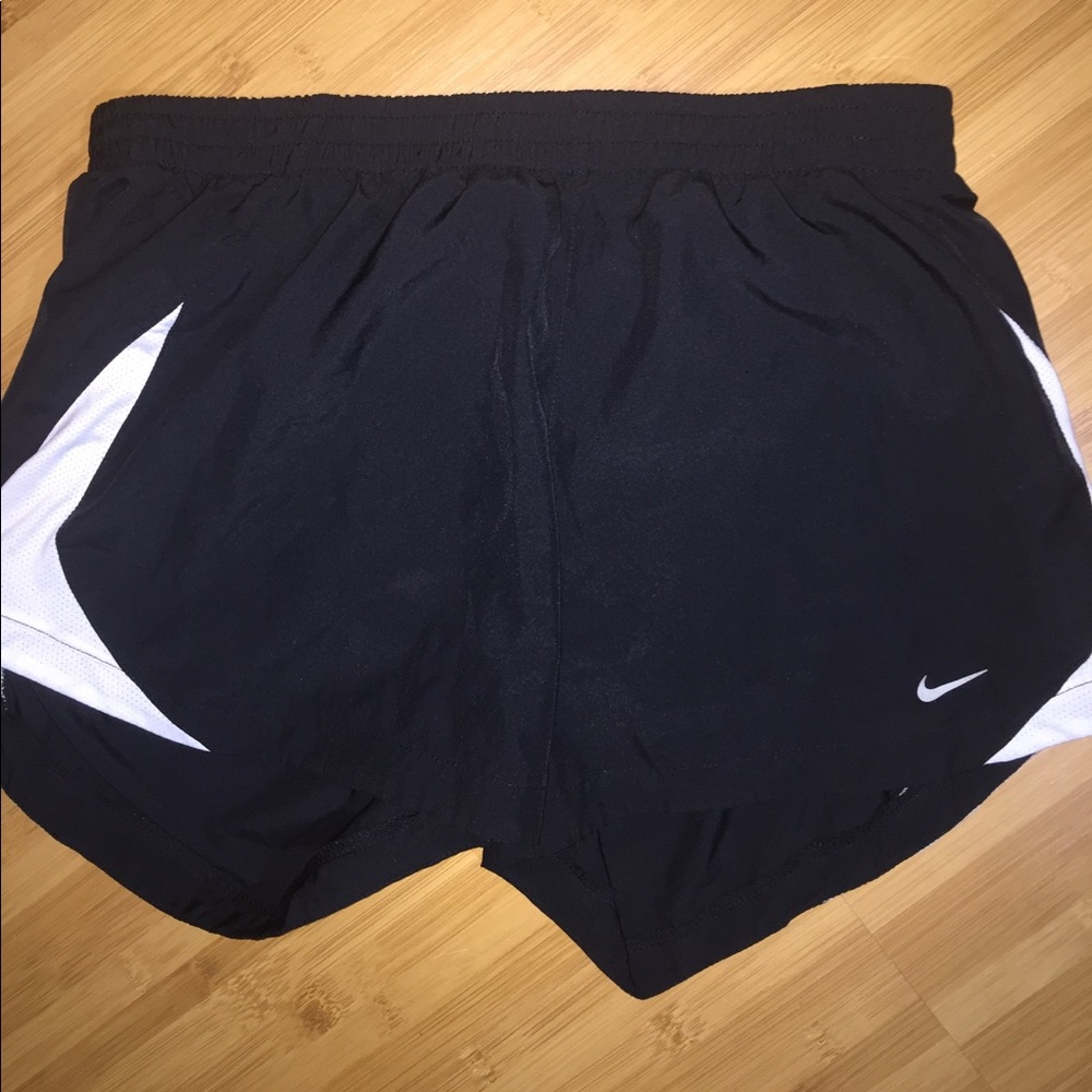 Nike PERFORMANCE loose shorts