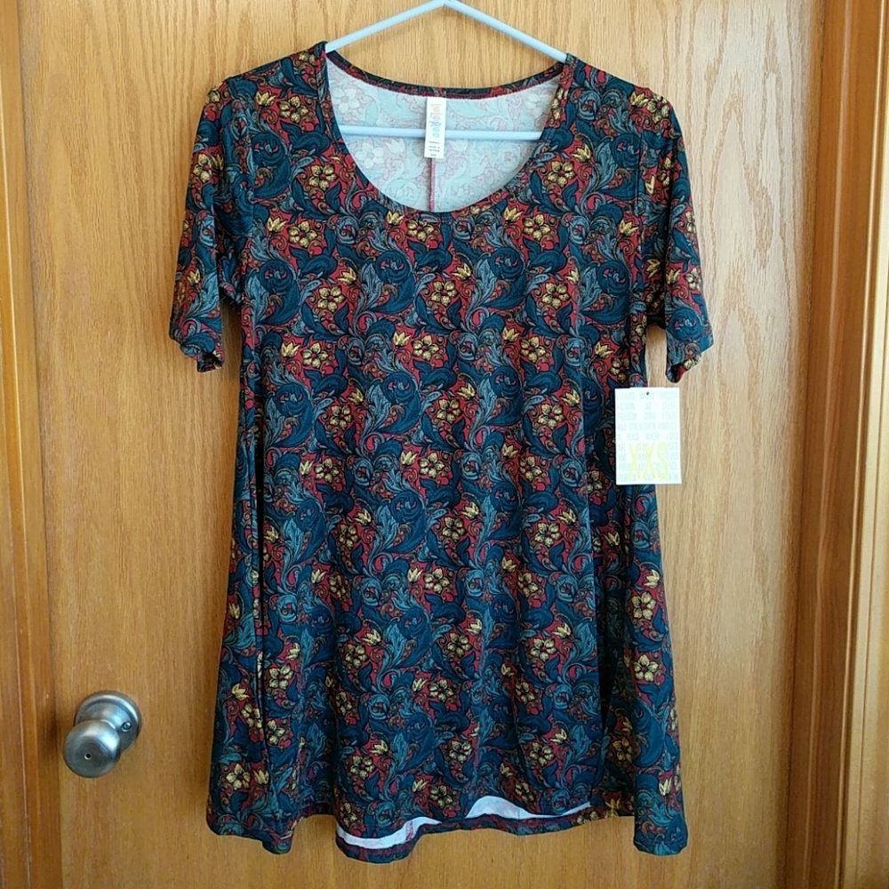 NWT LulaRoe Perfect T.