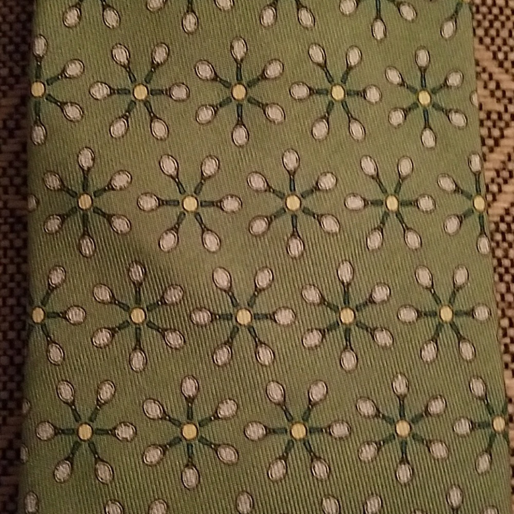 Vineyard vines tennis tie