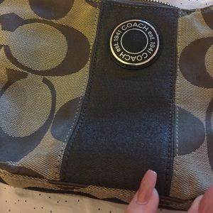 A coach hand bag