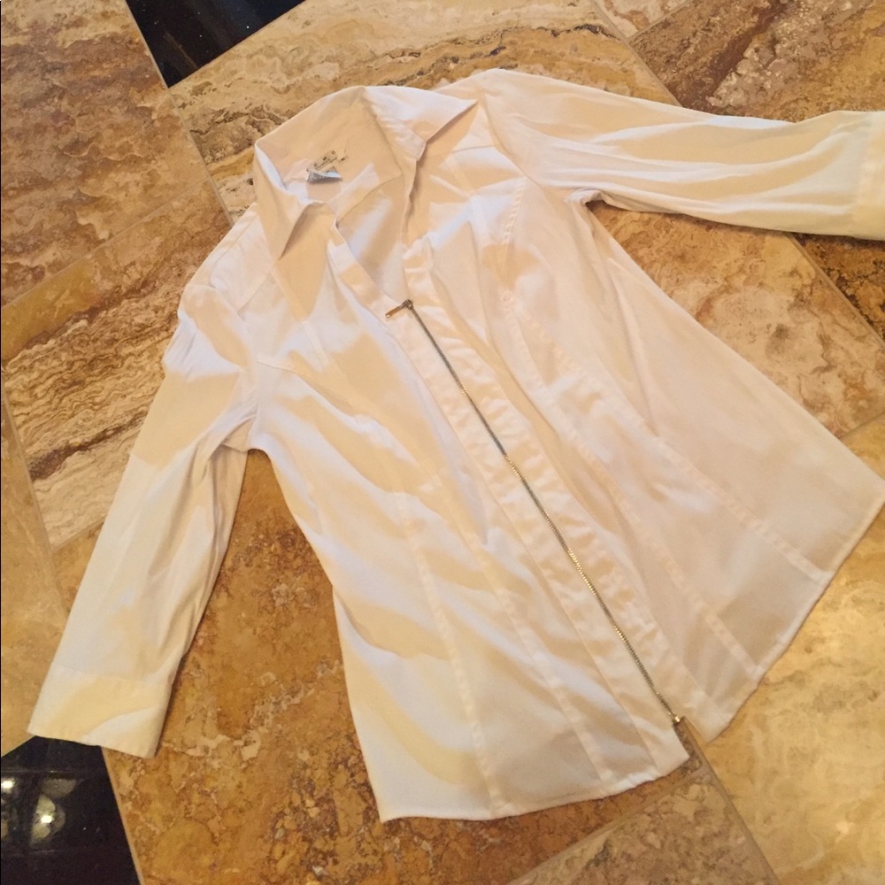 Como zipper front Beautiful stretch collared white