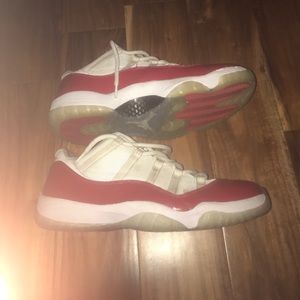 Jordan 11 Cherry