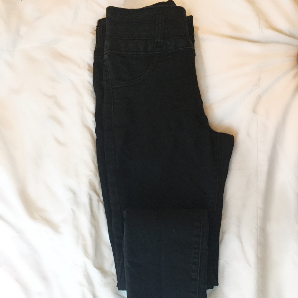 Forever 21 - Black high rise