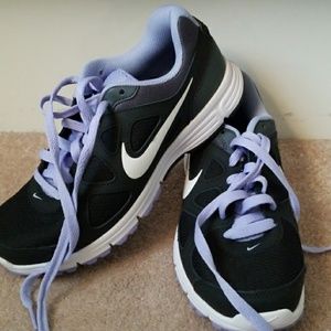 Nike Womens Revolution Shoes