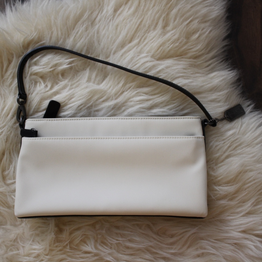 COACH VINTAGE EARLY 2000s / Black & White Baguette