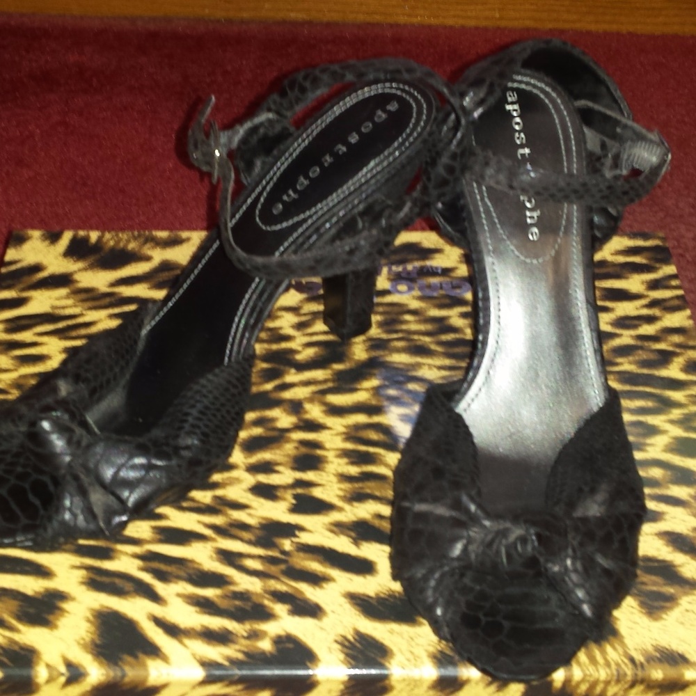 Apostrophe Sandals High Heels - Picture 2 of 6