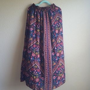 m a x i  s k i r t  by:  x h i l e r a t i o n