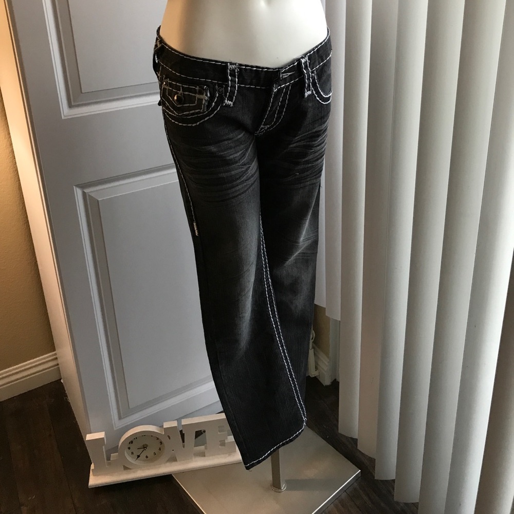 True Religion straight leg jeans!!! 👖