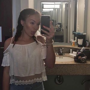 Meet your Posher, Brie