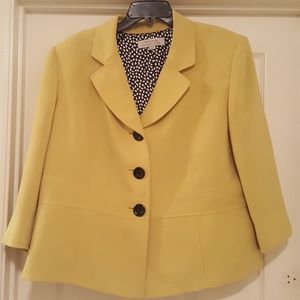 3 button Blazer