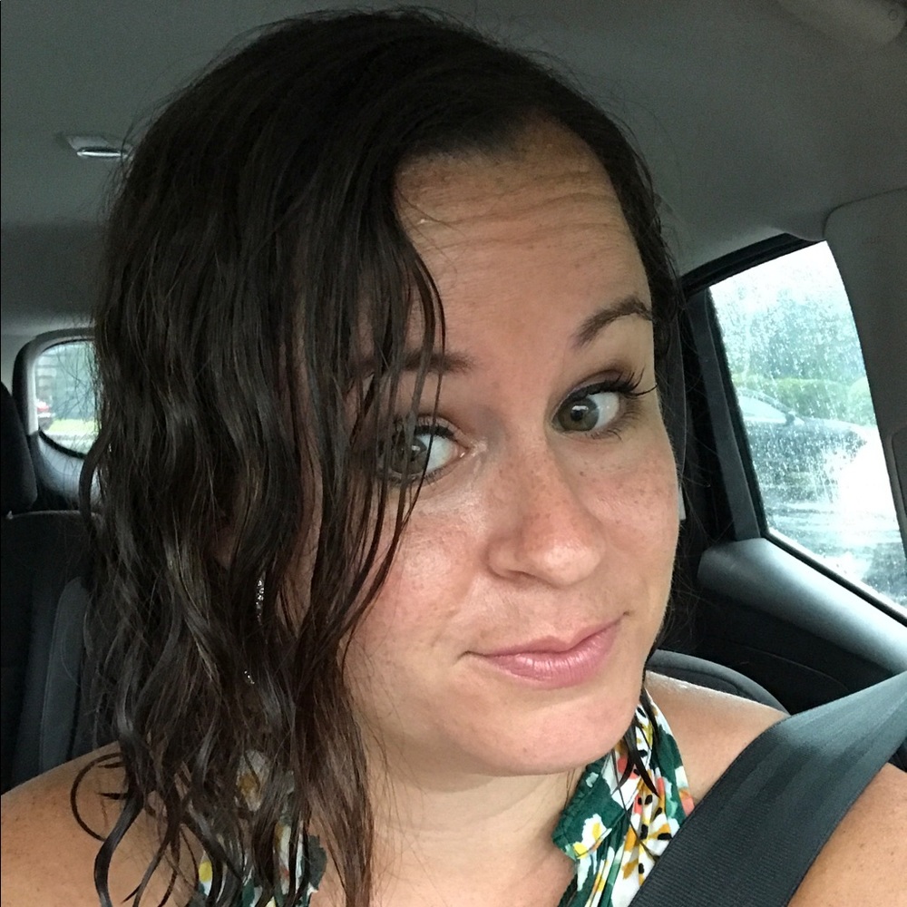 Meet your Posher, Leeann