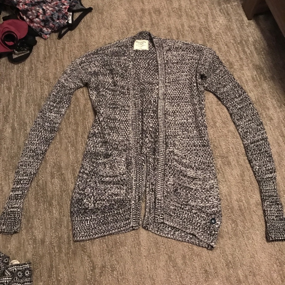 New Abercrombie Cardigan