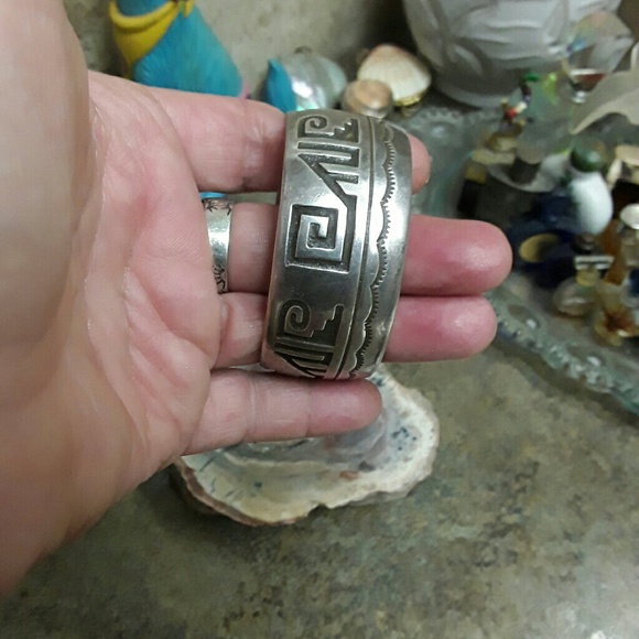 🚫SOLD🚫Vintage Sterling Navajo Cuff - Picture 3 of 4