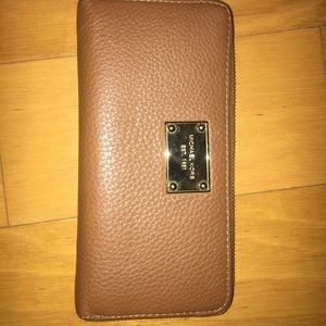 BROWN LEATHER MICHAEL KORS WALLET