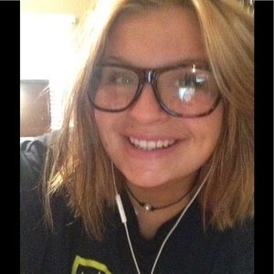 Meet your Posher, Jillian