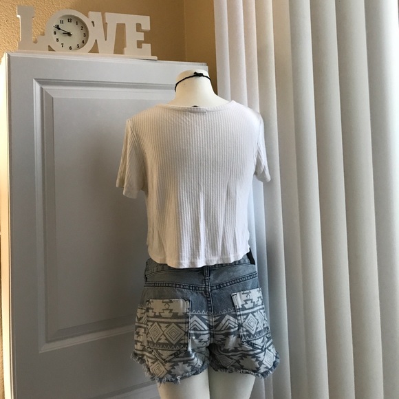 SOLD!!! Billabong Aztec shorts! - Picture 3 of 5