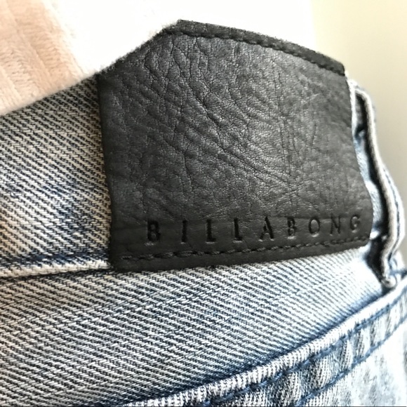 SOLD!!! Billabong Aztec shorts! - Picture 4 of 5