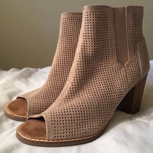 NEW! Majorca Toms Peep Toe Wedges