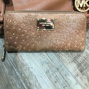 Michael Kors zipper wallet