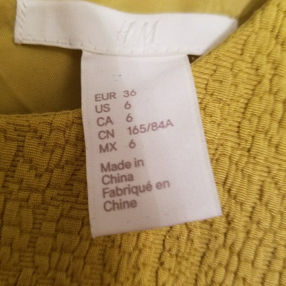 Gorgeous textured chartreuse dress - Picture 3 of 4