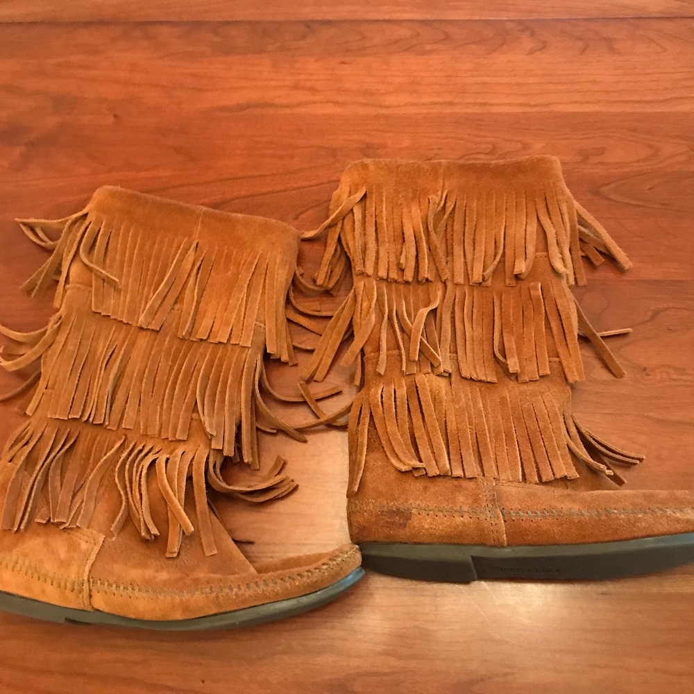Minnetonka Brown Calf-Rise Boots - Size 7