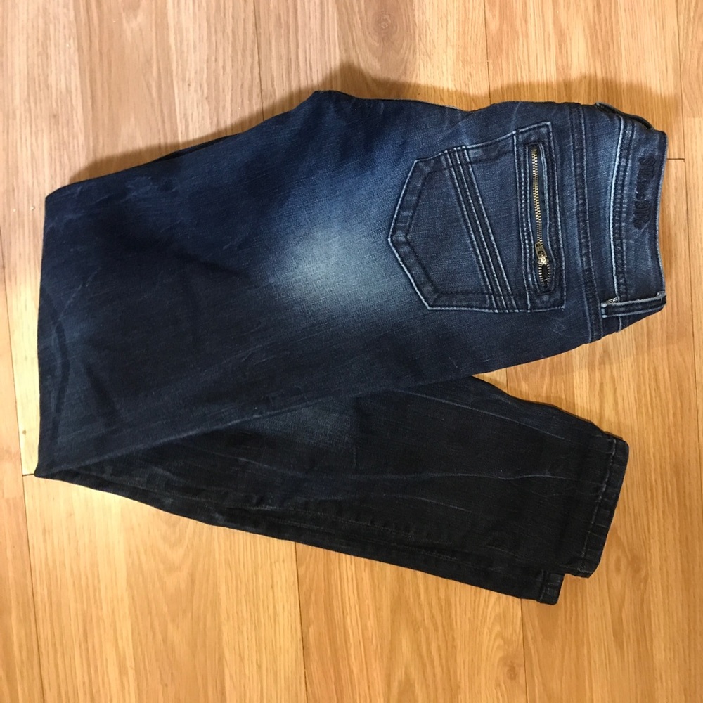 Miss Me signature skinny jeans 29