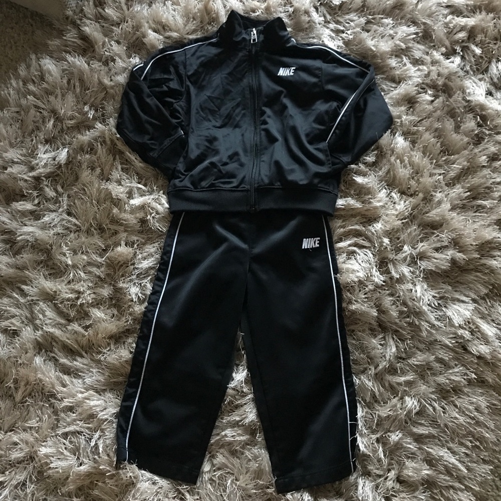 Nike track suit