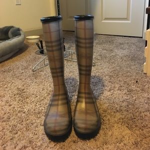 Rain boots