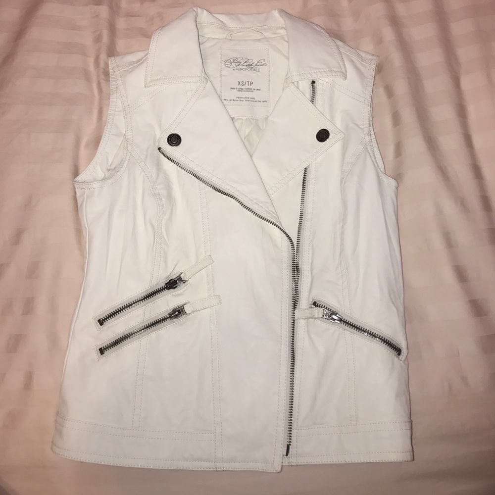 Aeropostale White Vest