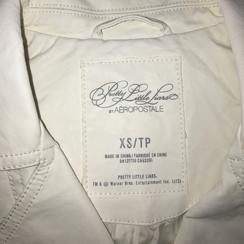 Aeropostale White Vest - Picture 2 of 5