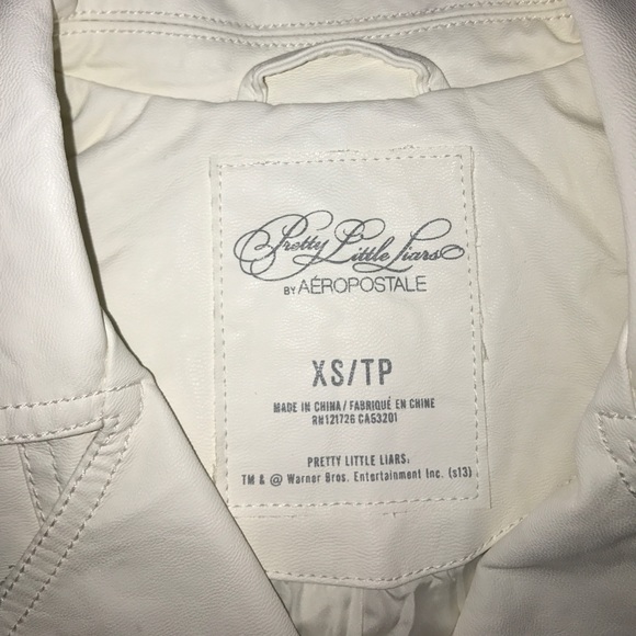 Aeropostale White Vest - Picture 2 of 5
