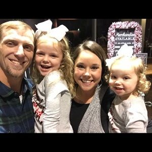 Meet your Posher, Kayla