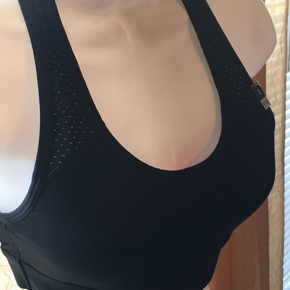 💐New 💐 VS Ultimate sports bra- XS - Picture 3 of 5