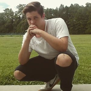 Meet your Posher, Thomas