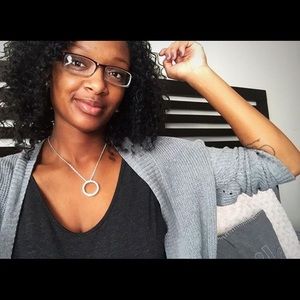 Meet your Posher, Briana