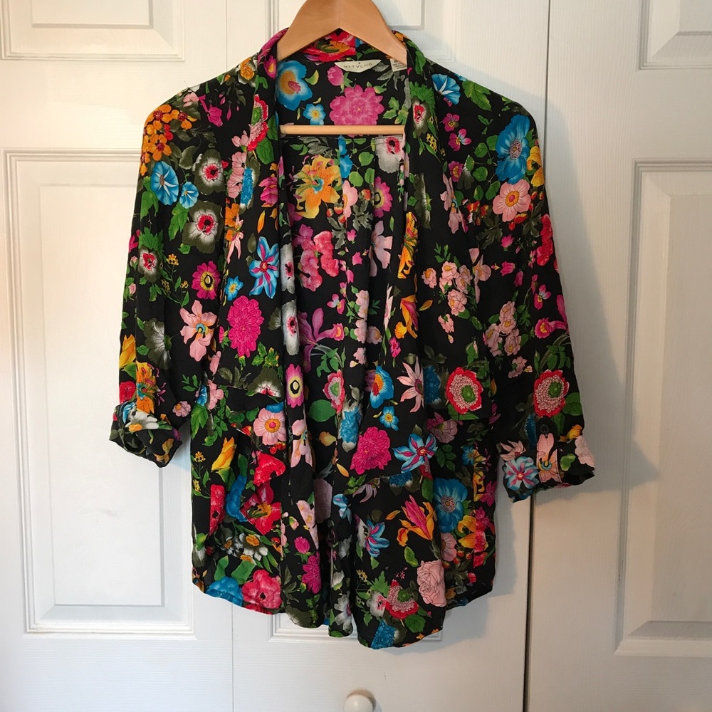 Floral 11.1.TYLHO Top
