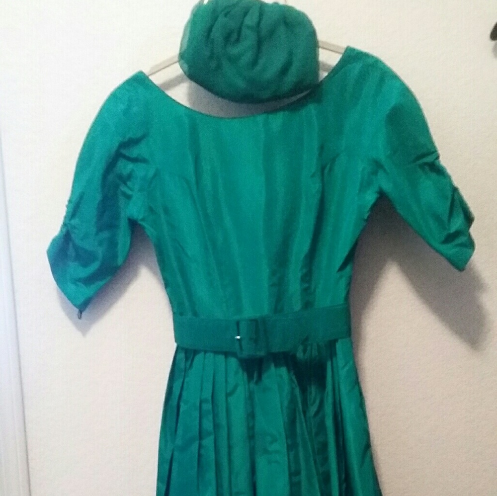 VINTAGE green taffeta dress and matching purse