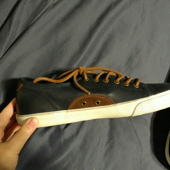 frye chamber low navy