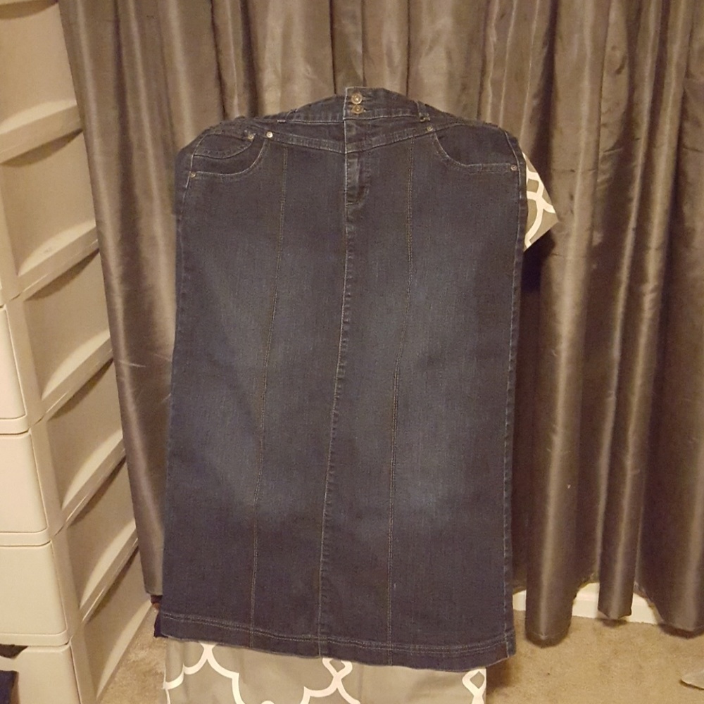 Style and Co denim maxi skirt