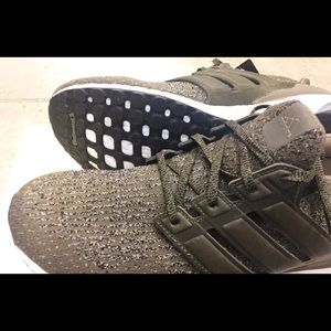 Ultra Boost 11.5 (Olive)