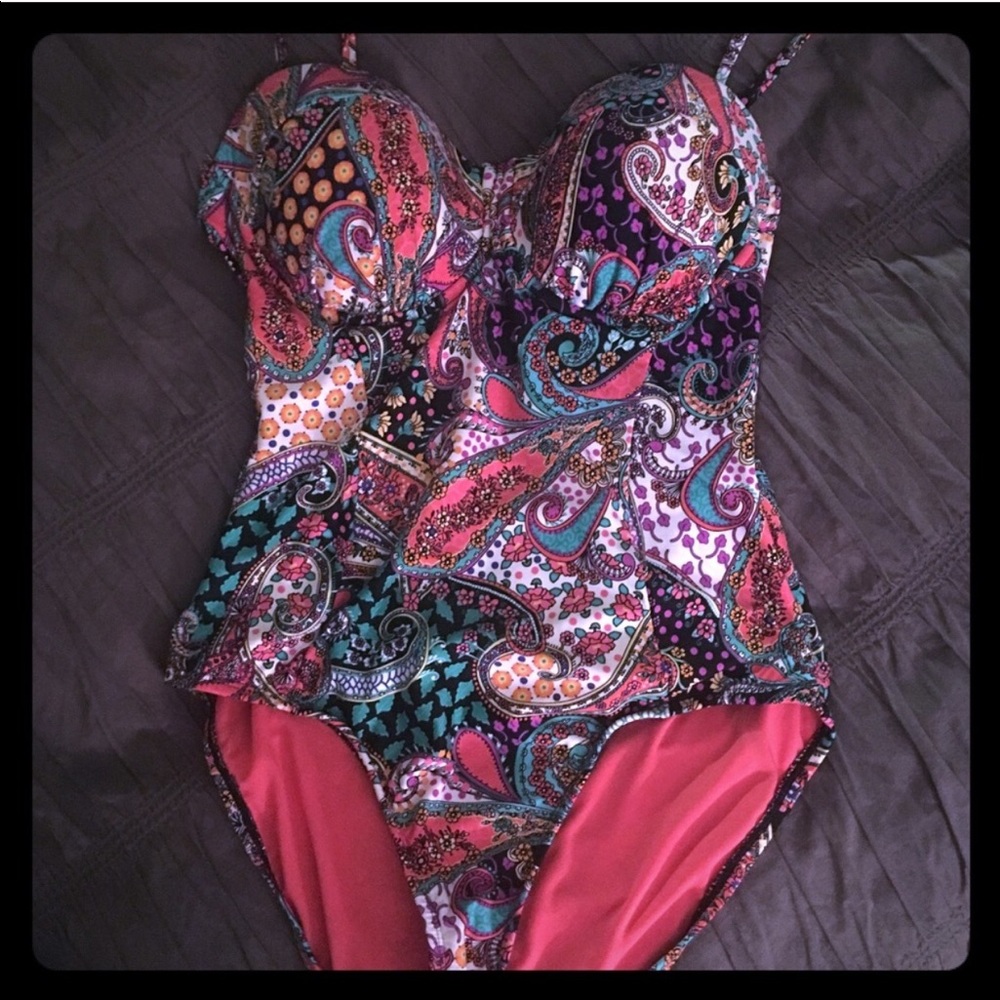 Kenneth Cole Swimsuit