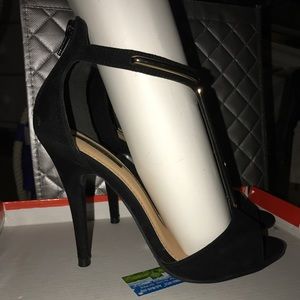 Black with Bronze heels