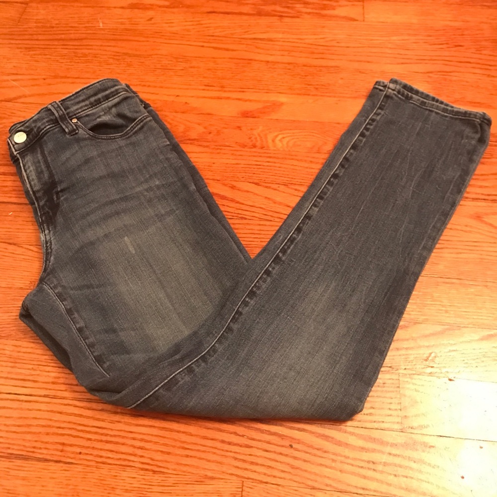 DKNY Jeans