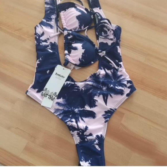 NEW Tie-Dye Bikini - Picture 4 of 5