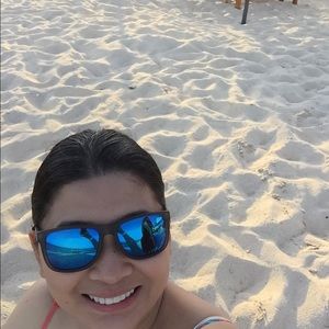 Meet your Posher, Warren