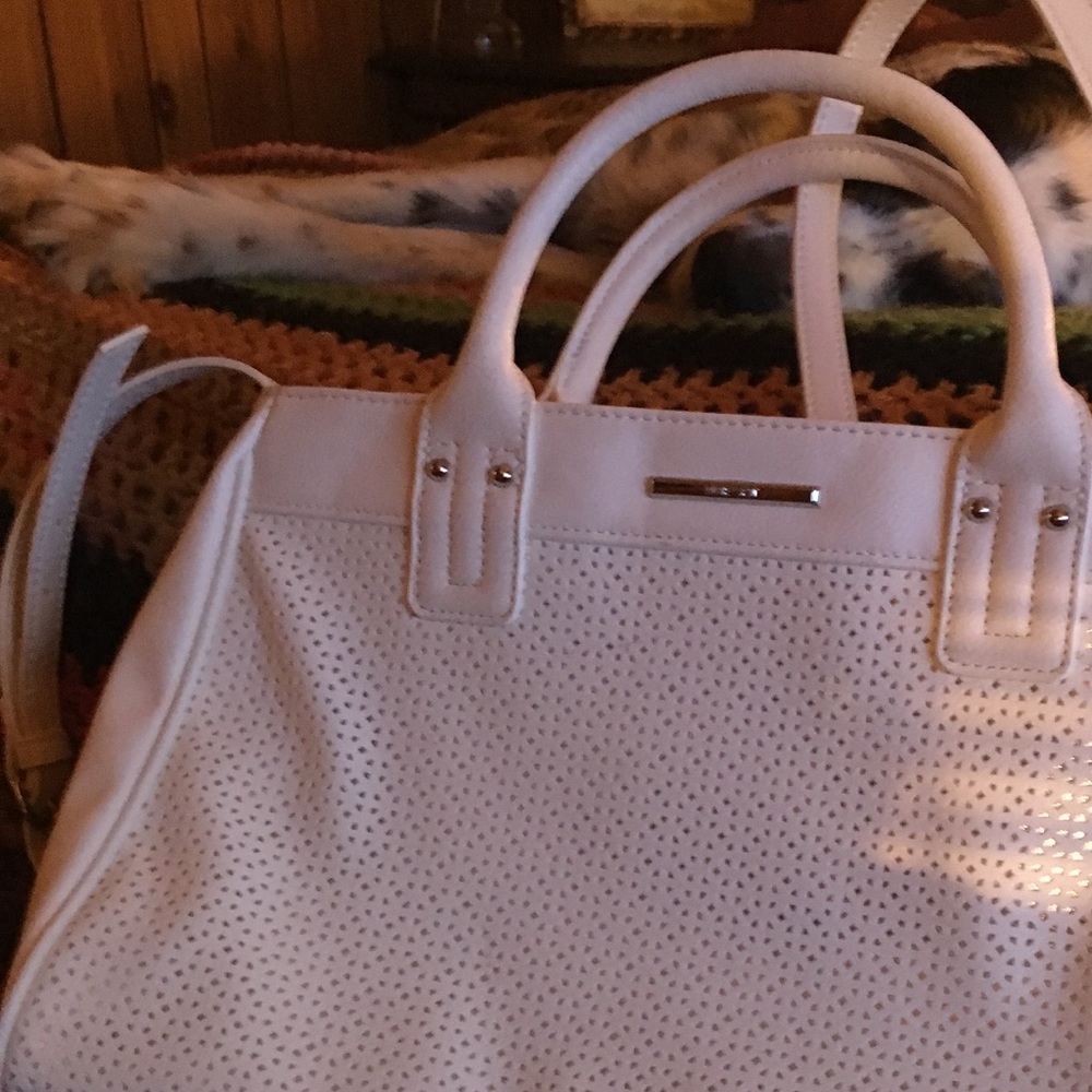 Nine West white kriss cross
